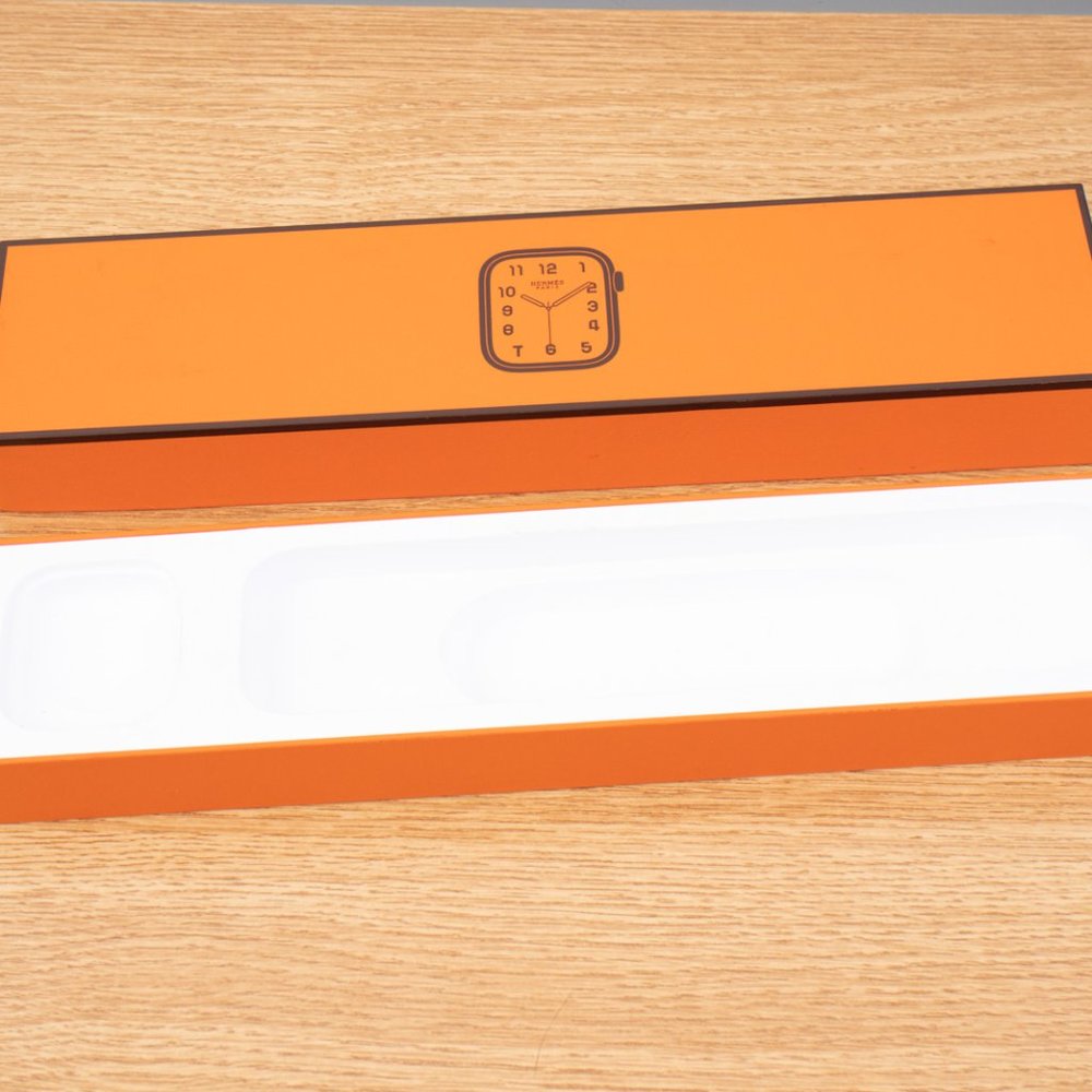 Apple Watch Hermès 45 Series 7 Watch Box
